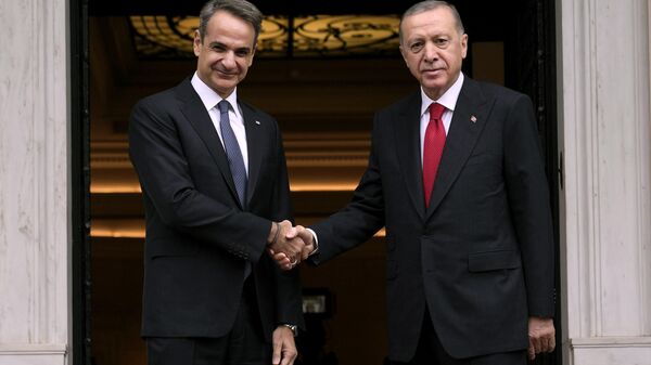 Turski predsednik Redžep Tajip Erdogan i grčki premijer Kirijakos Micotakis - Sputnik Srbija