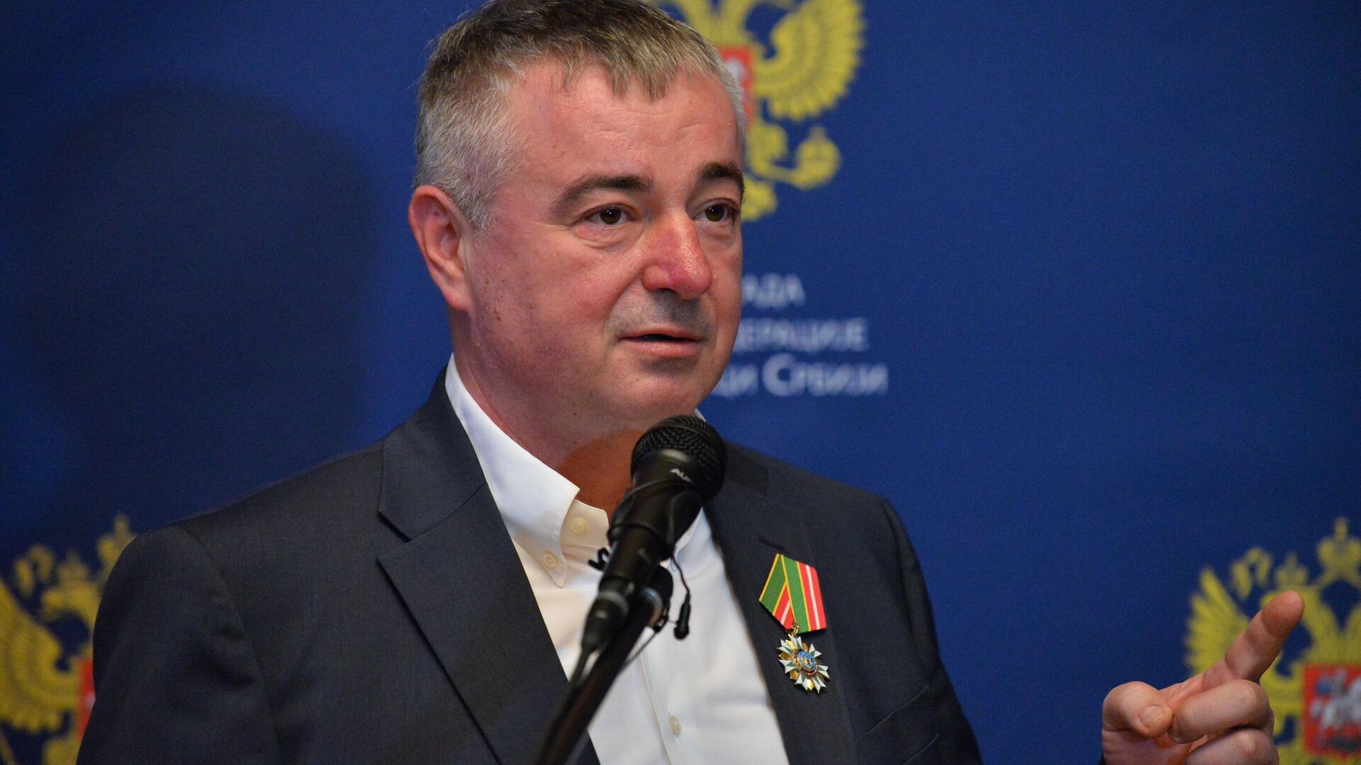 Obraćanje Dušana Bajatovića nakon dodele ordena u ambasadi Ruske Federacije u Beogradu Obraćanje Dušana Bajatovića nakon dodele ordena u ambasadi Ruske Federacije u Beogradu - Sputnik Srbija, 1920, 18.11.2025