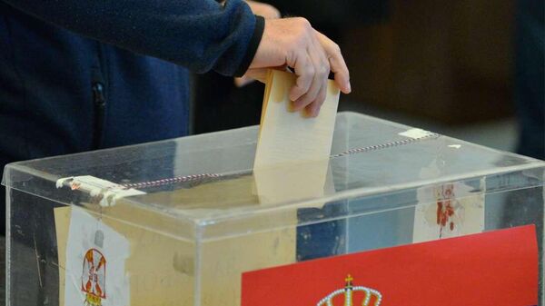 Гласање на бирачком месту - Sputnik Србија