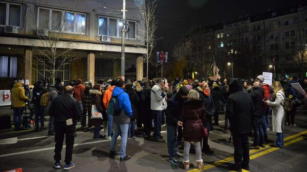 Протест коалиције СПН испред РИК-а - Sputnik Србија