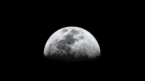 Месец - Sputnik Србија