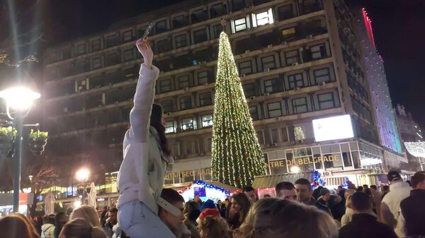 Новогодишња атмосфера на Тргу републике у Београду - Sputnik Србија