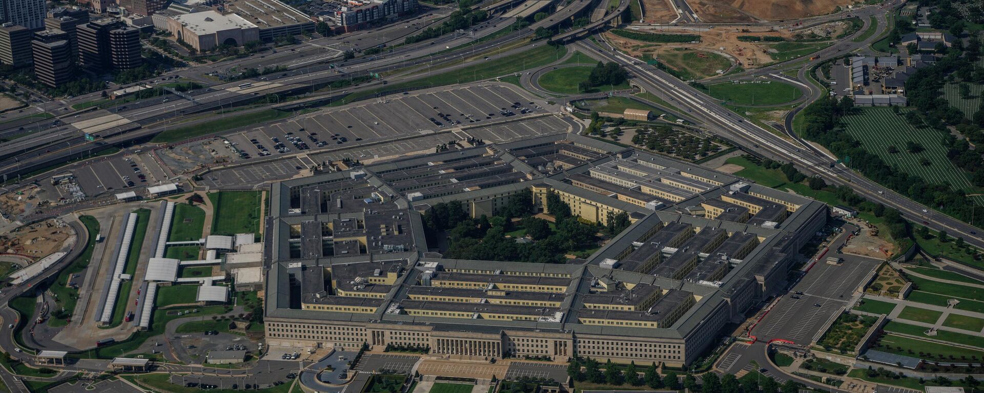 Вид на здание Пентагона, Вашингтон, США - Sputnik Србија, 1920, 05.01.2024