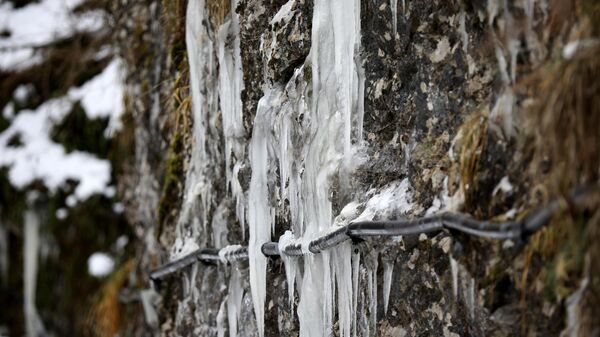 Замерзшее Гуамское ущелье в Краснодарском крае - Sputnik Србија