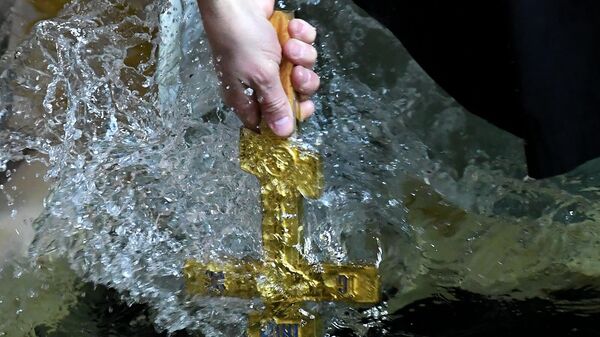 Osvящenie vodы v prazdnik Kreщeniя vo Vladivostoke - Sputnik Srbija