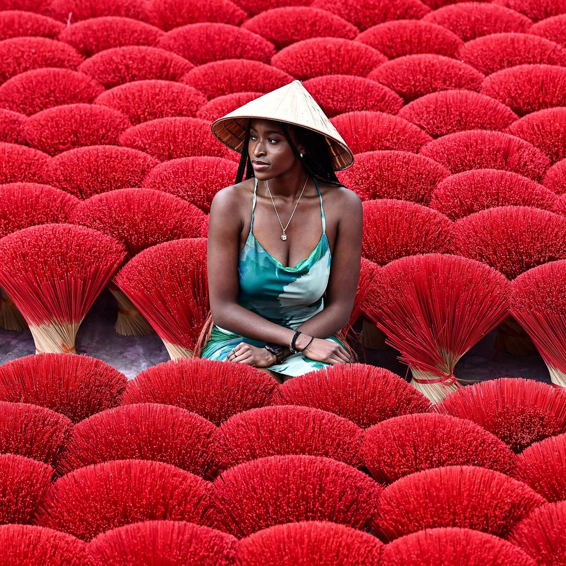 „Рапсодија у црвеном“: Мирисно село тамјана у Вијетнаму /фото/ - 25.01. ...