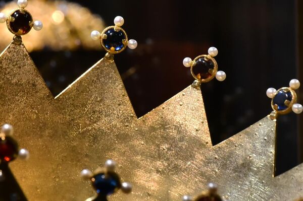 Идеално реконструисана круна краљице Симониде, тежине 2.530 грама, рађена је у сребру са тврдом позлатом. - Sputnik Србија