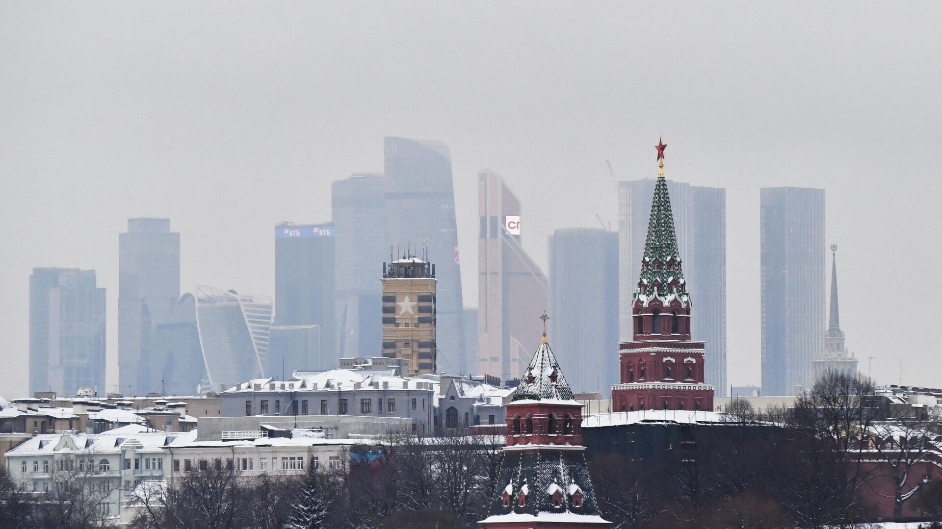 Поглед на московски Кремљ и небодере пословног центра Москва сити - Sputnik Србија, 1920, 12.02.2024