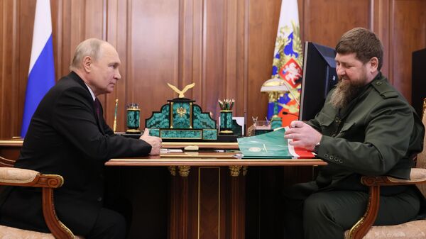Руски председник Владимир Путин и чеченски лидер Рамзан Кадиров - Sputnik Србија