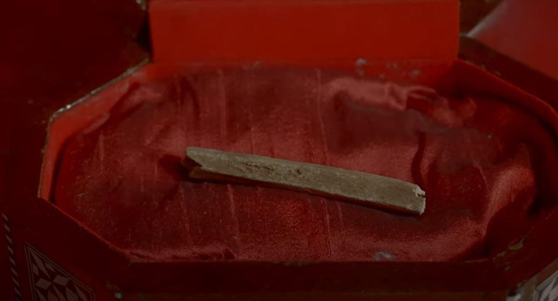 Delić moštiju Prepodobnog Joasafa koji je stigao u Hilandar - Sputnik Srbija, 1920, 20.02.2024