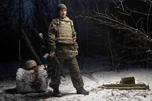 Командант минобацачке послуге са позивним „Слава“ одреда специјалних снага „Рис“. У редове милиције ступио 2014. године и обавља борбене задатке у зони специјалне војне операције. - Sputnik Србија
