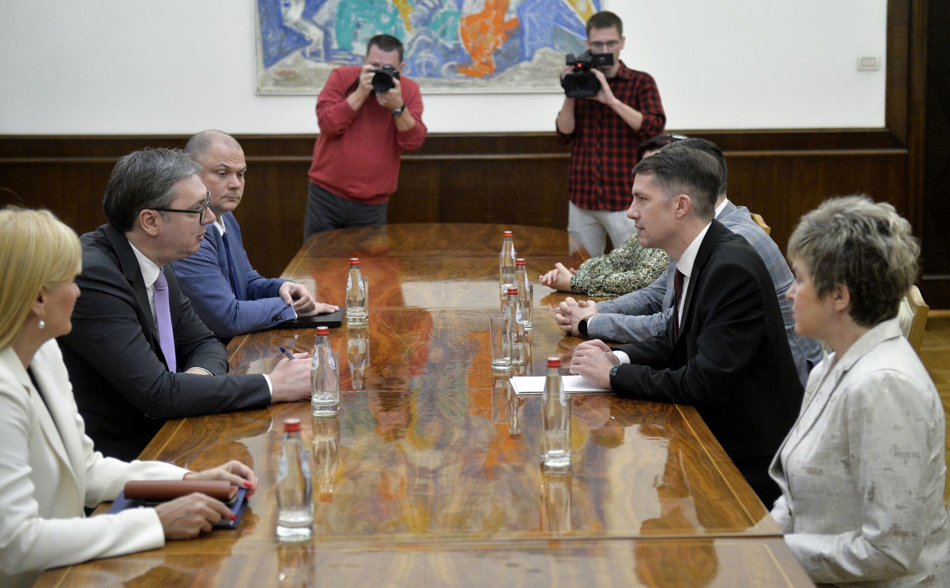 Aleksandar Vučić nastavio konsultacije o mandataru razgovorima sa predstavnicima liste Saveza vojvođanskih Mađara, Balintom Pastorom. - Sputnik Srbija, 1920, 27.02.2024