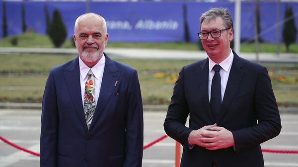 Aleksandar Vučić i Edi Rama uoči početka Regionalnog samita u Tirani o Planu rasta za Zapadni Balkan i ekonomskom približavanju - Sputnik Srbija