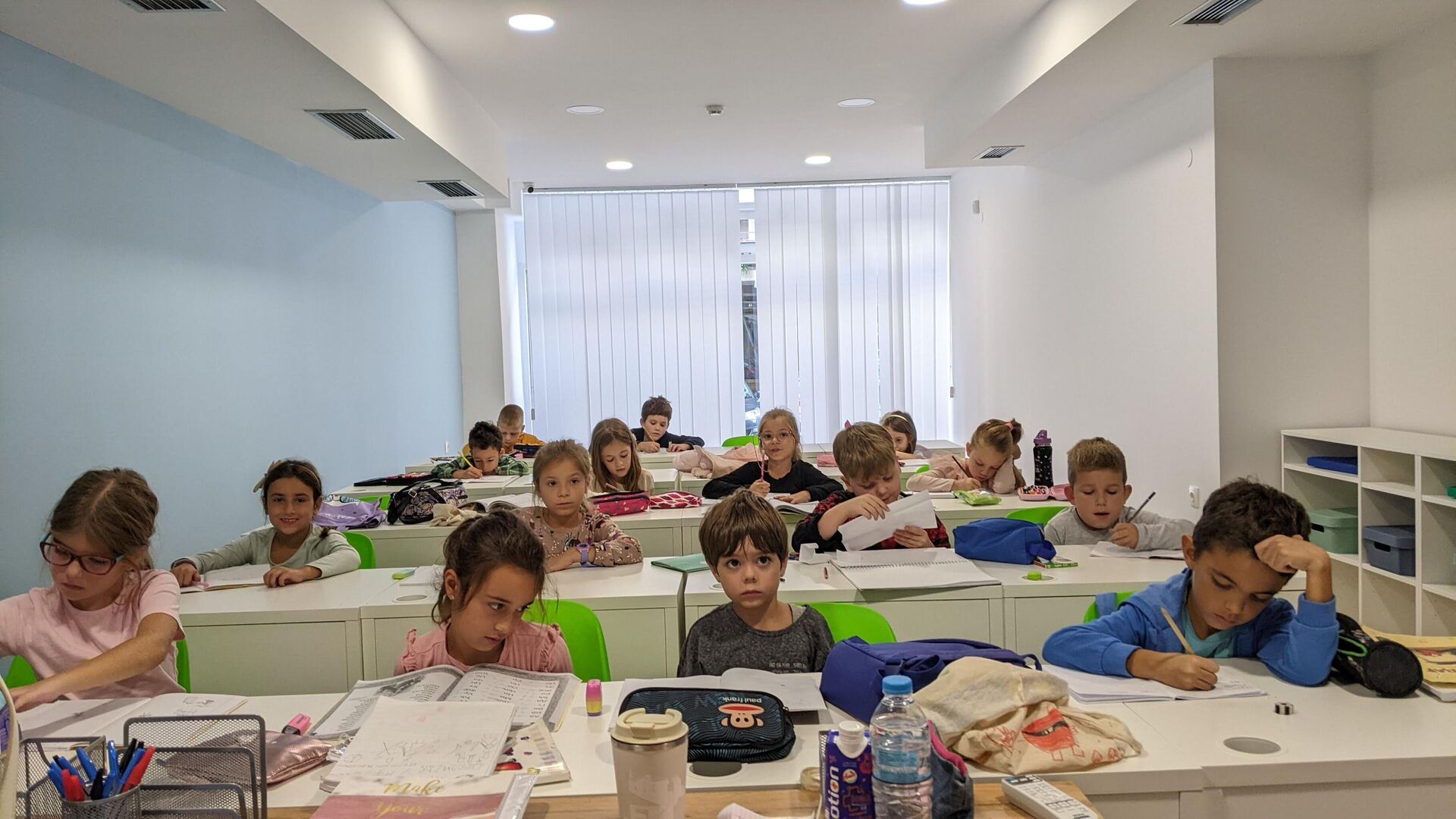 Srpska dopunska škola u Solunu ima četiri grupe đaka, deca su uzrasta od 6 do 14 godina - Sputnik Srbija, 1920, 18.03.2024