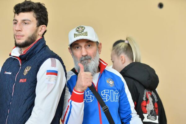 Руси бокс гласање  - Sputnik Србија