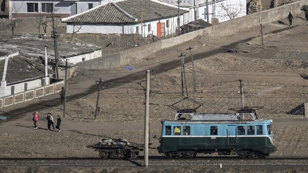 Вид на северокорейский город Намьянг на границе с Китаем  - Sputnik Србија