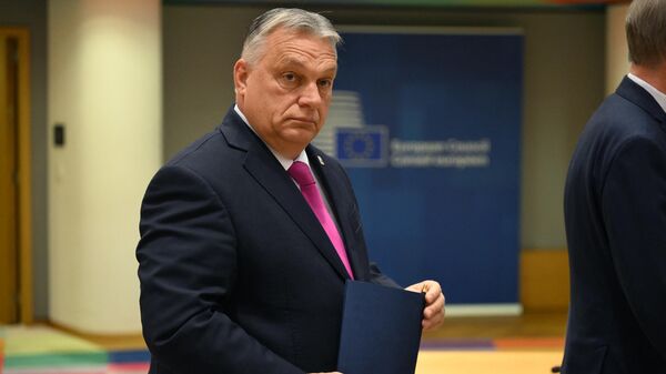Премьер-министр Венгрии Виктор Орбан на заседании лидеров ЕС в Брюсселе  - Sputnik Србија