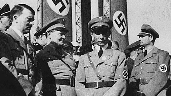 Адолф Хитлер, Херман Геринг, Јозеф Гебелс и Рудолф Хес - Sputnik Србија