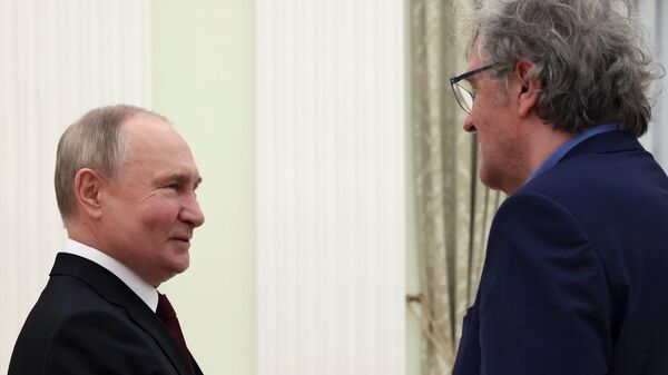 Predsednik Rusije Vladimir Putin i srpski režiser Emir Kusturica - Sputnik Srbija