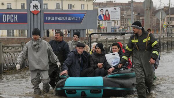 Evakuacija stanovnika sa teritorije poplavljenog Orska - Sputnik Srbija