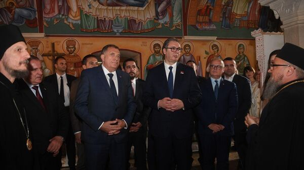 Predsednik Srbije Aleksandar Vučić posetio je danas manastir Blagoveštenja Presvete Bogorodice u Žitomislićima kod Mostara - Sputnik Srbija