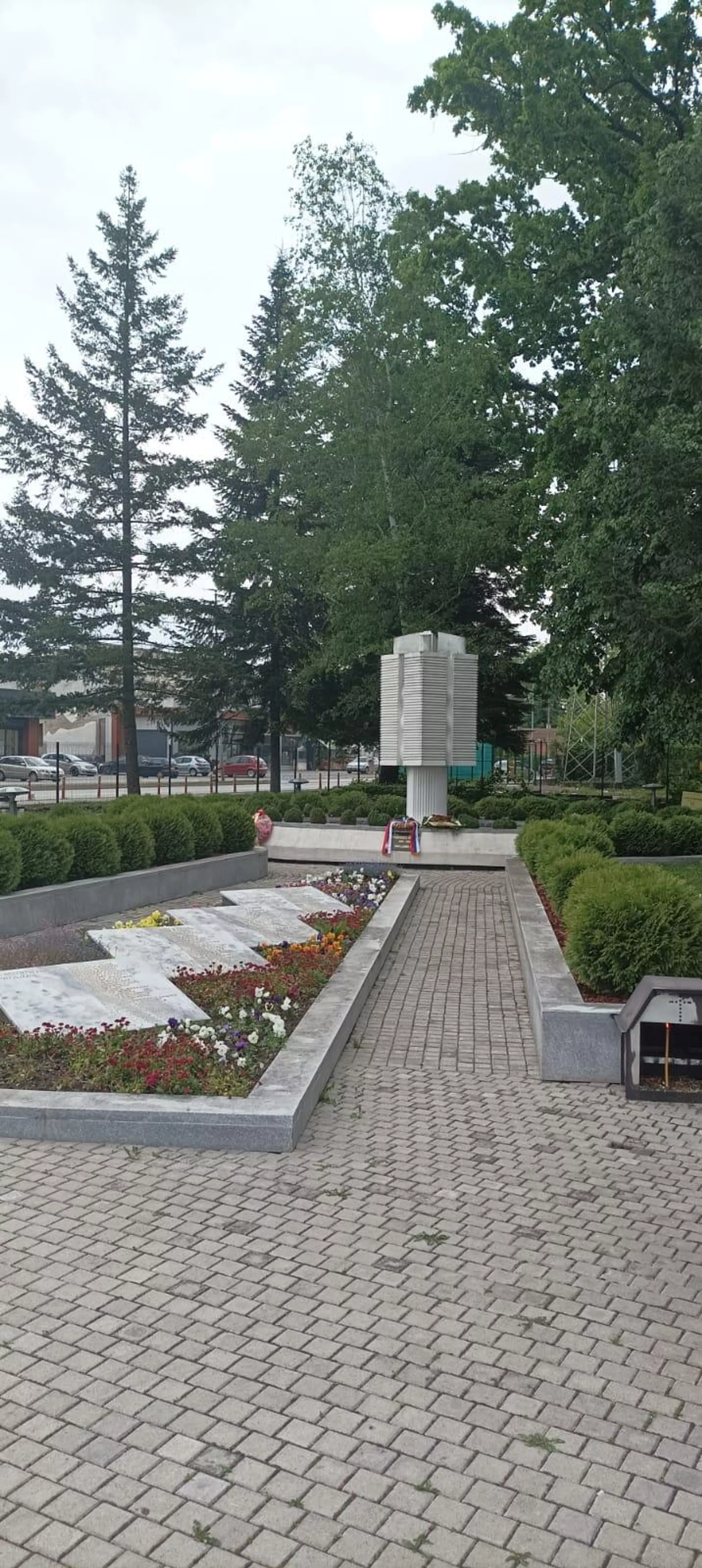 Споменик палим борцима у Паруновцу - Sputnik Србија, 1920, 26.04.2024