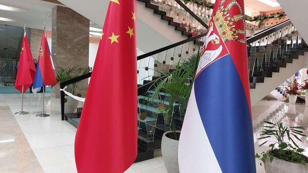 Српска и кинеска застава - Sputnik Србија