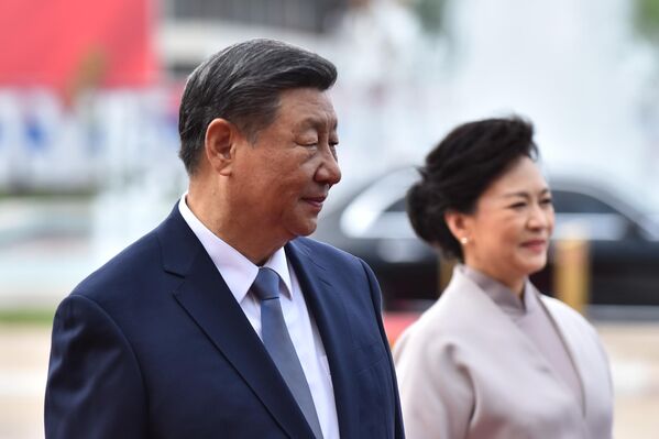 Kineski predsednik Si Đinping sa suprugom Peng Lijuan - Sputnik Srbija