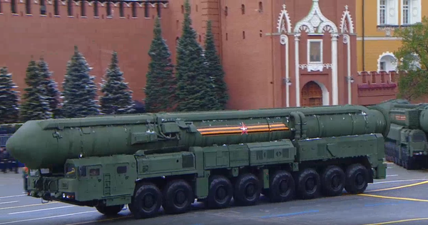 Ракетни систем &quot;Јарс&quot; на Паради победе у Москви - Sputnik Србија