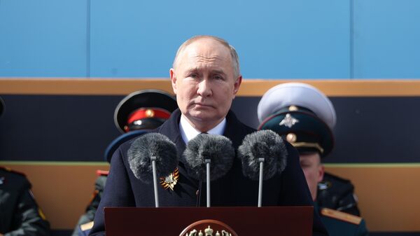 Председник Владимир Путин учествовао је на Паради победе у Москви - Sputnik Србија