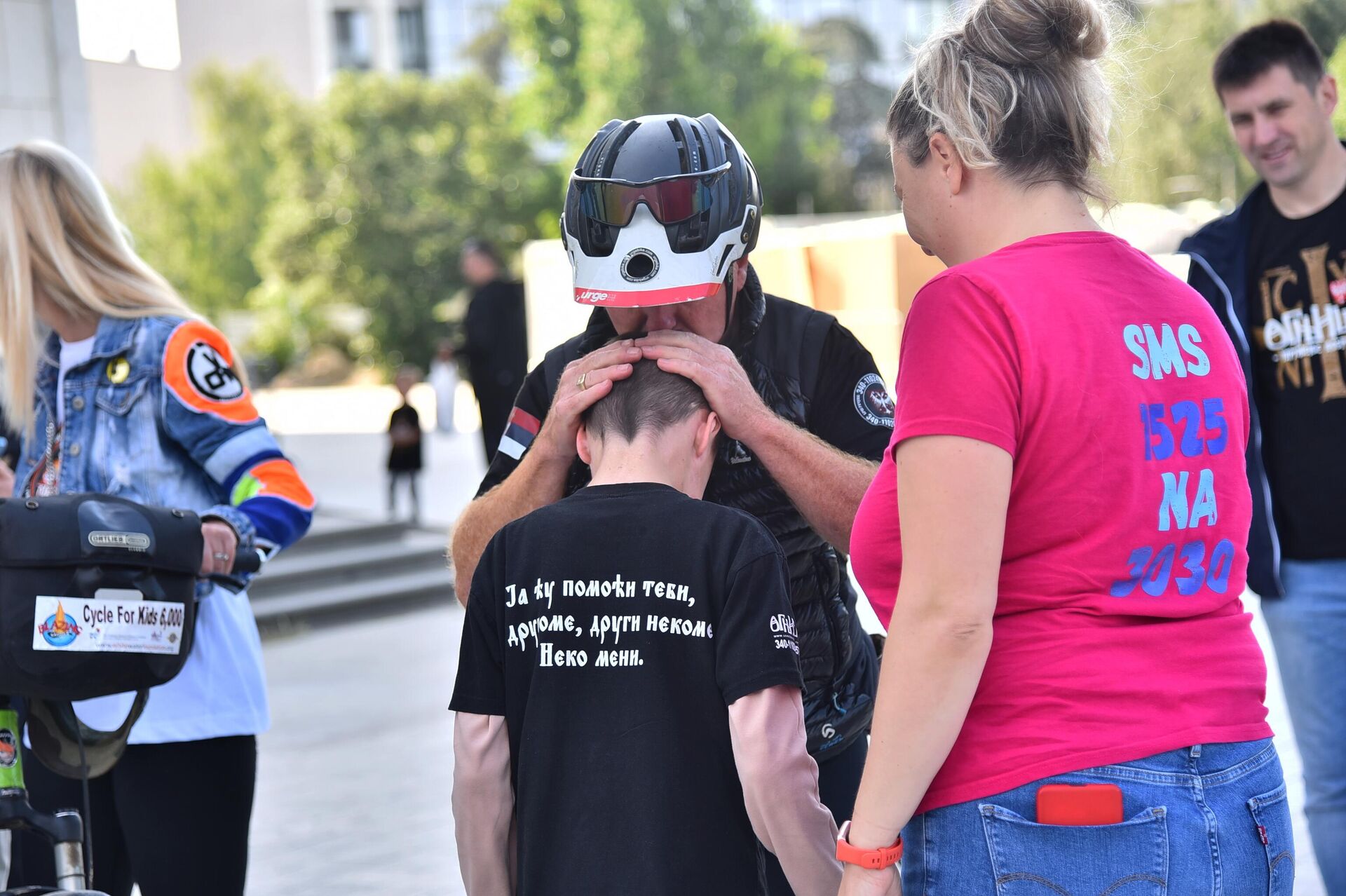 Irski humanitarac Mark Kiting sa Ognjenom  - Sputnik Srbija, 1920, 09.05.2024