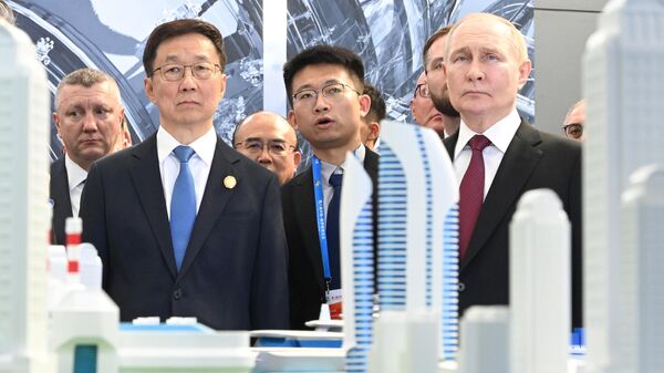 Drugi dan posete Putina Kini - Sputnik Srbija