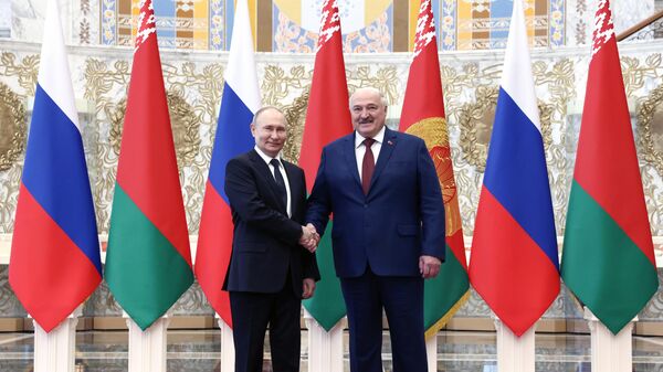 Predsednici Rusije i Belorusije, Vladimir Putin i Aleksandar Lukašenko na sastanku u Minsku - Sputnik Srbija