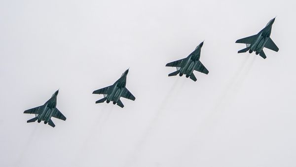 Договор пропао: Пољска остала без дронова, Украјина без „мигова“