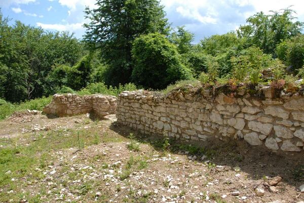 Pojedini zidovi crkve su se urušili, jer arheološko nalazište nije konzervirano - Sputnik Srbija