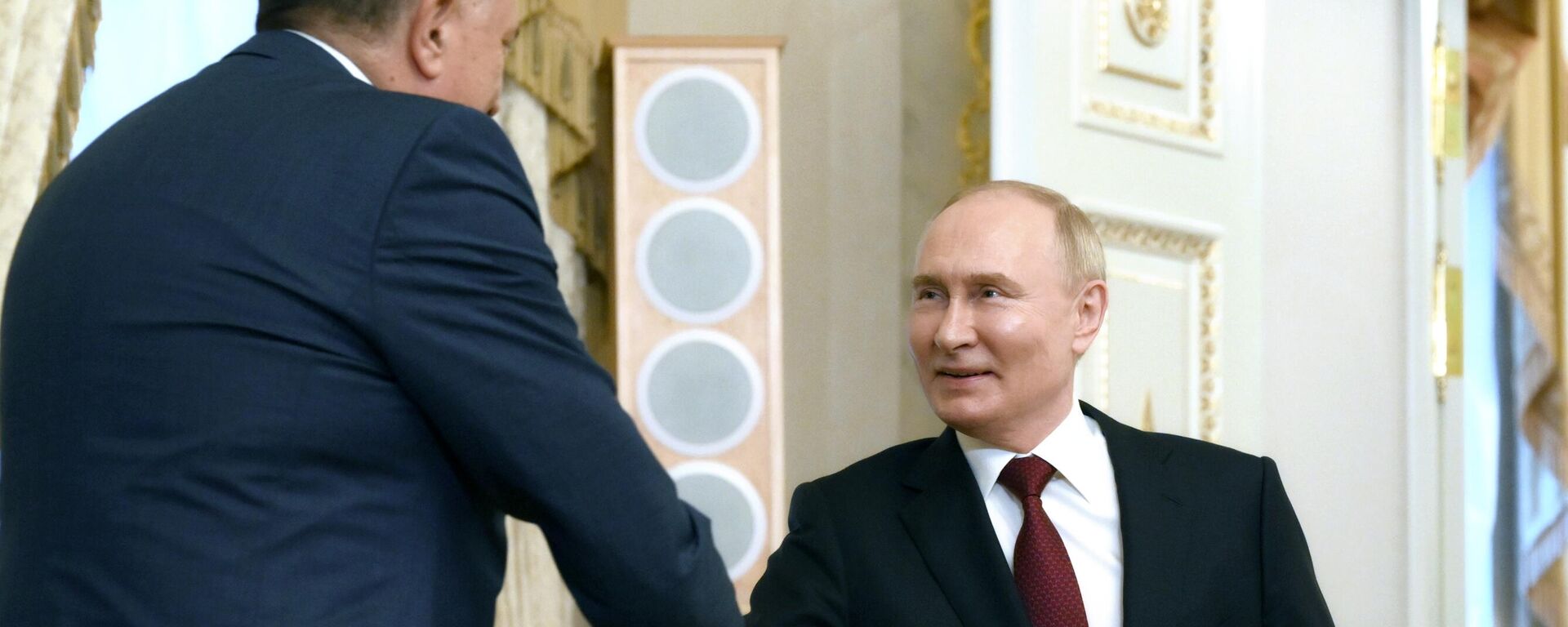 Председник Русије Владимир Путин и председник Републике Српске Милорад Додик Председник Русије Владимир Путин и председник Републике Српске Милорад Додик - Sputnik Србија, 1920, 25.10.2024