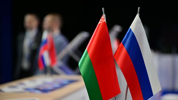 Заставе Белорусије и Русије - Sputnik Србија