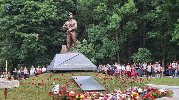Откривен споменик потпоручнику Леовцу у Пљевљима - Sputnik Србија