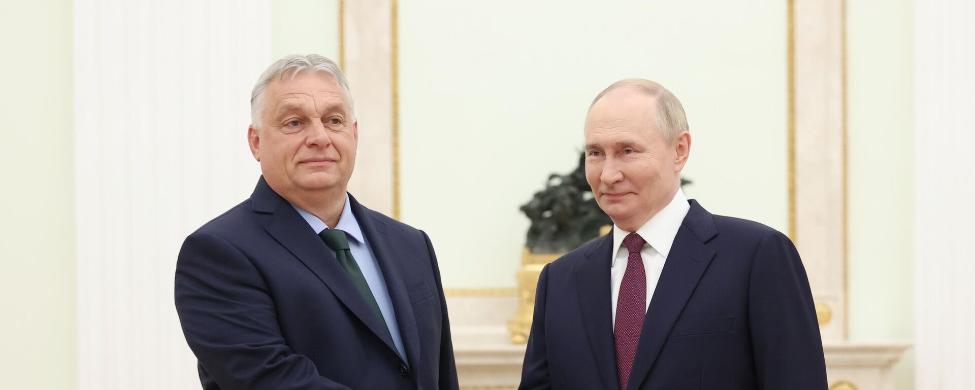 Viktor Orban i Vladimir Putin Viktor Orban i Vladimir Putin - Sputnik Srbija, 1920, 26.11.2025