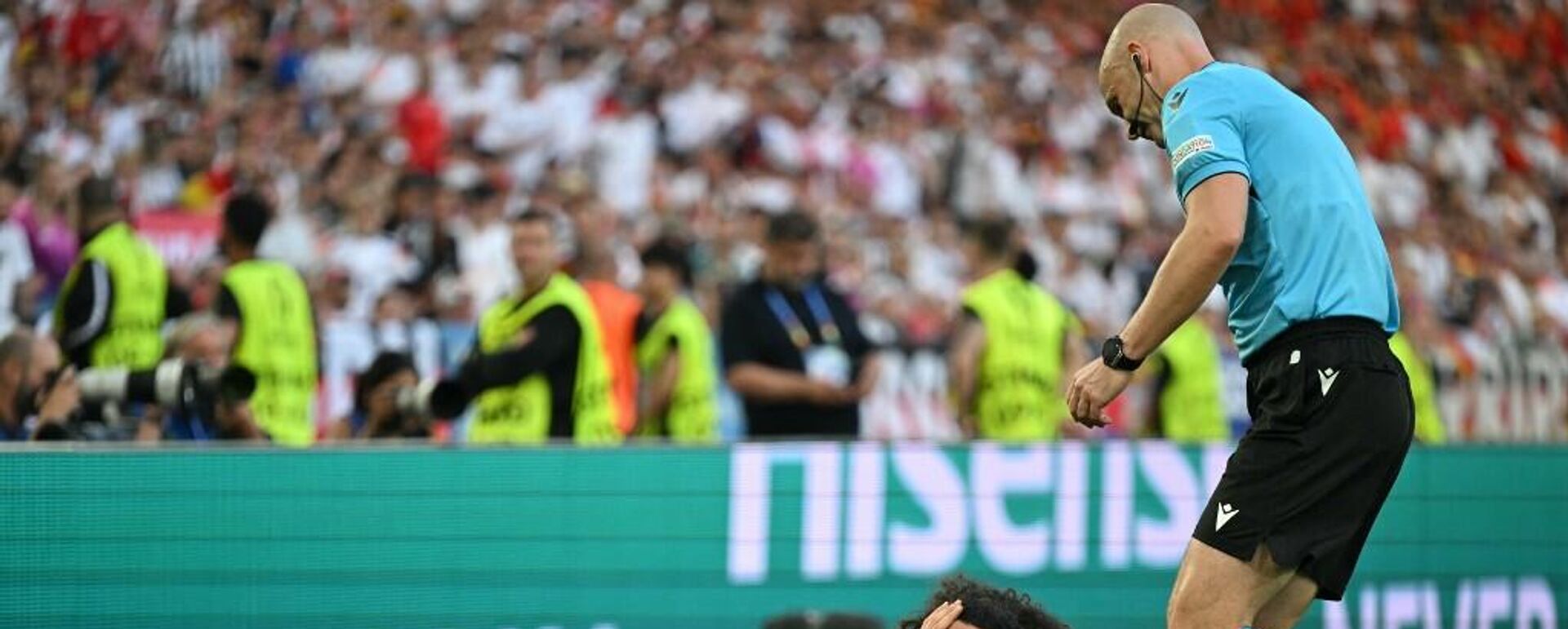 Ентони Тејлор - Sputnik Србија, 1920, 08.07.2024