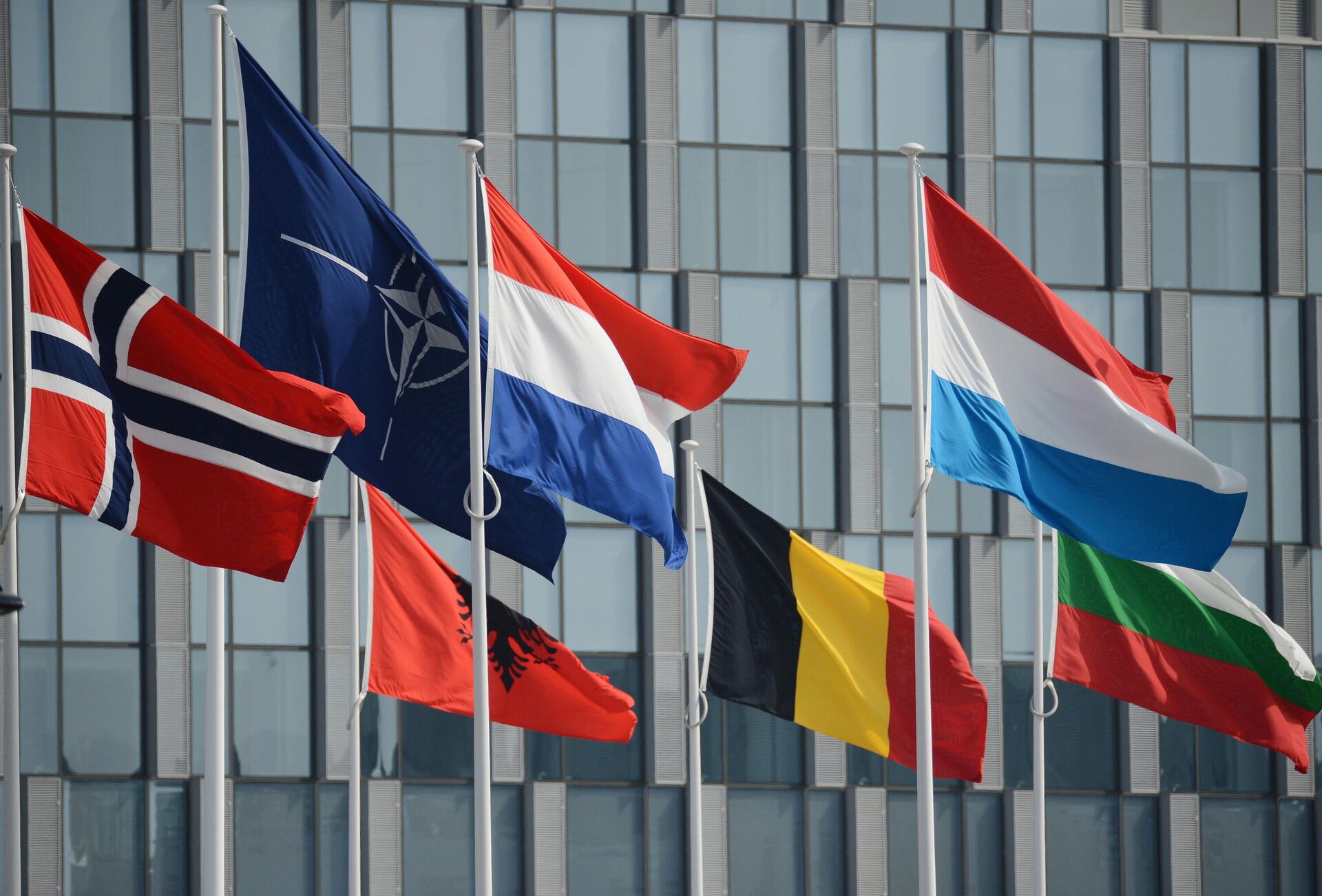 Заставе земаља чланица НАТО Заставе земаља чланица НАТО - Sputnik Србија, 1920, 04.03.2026