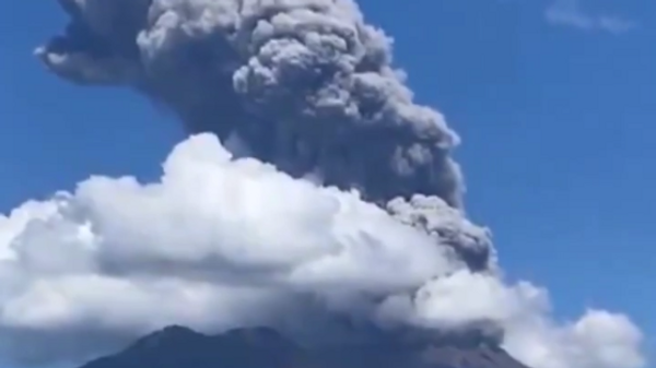Erupcija vulkana Sakurajima u Japanu - Sputnik Srbija