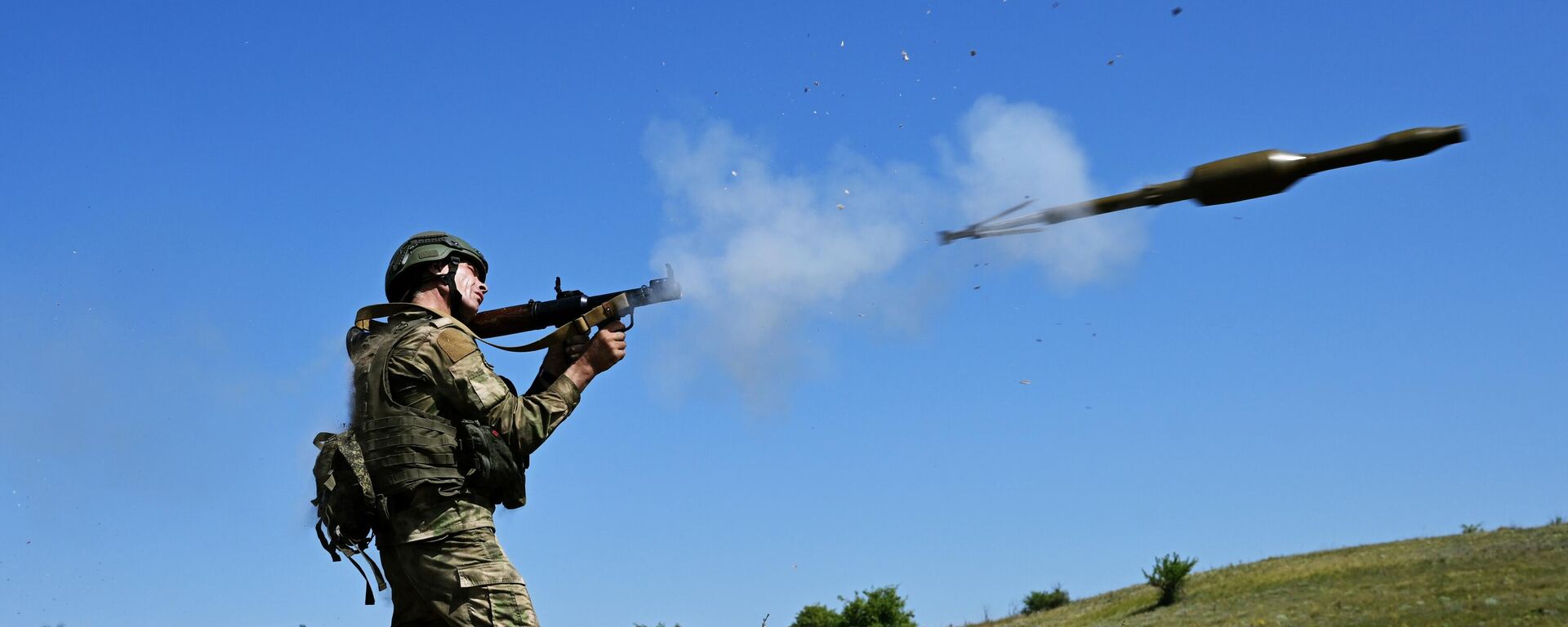 Russian serviceman of the Central Military District's assault unit takes part in a combat training in the Avdeyevka area - Sputnik Србија, 1920, 01.08.2024