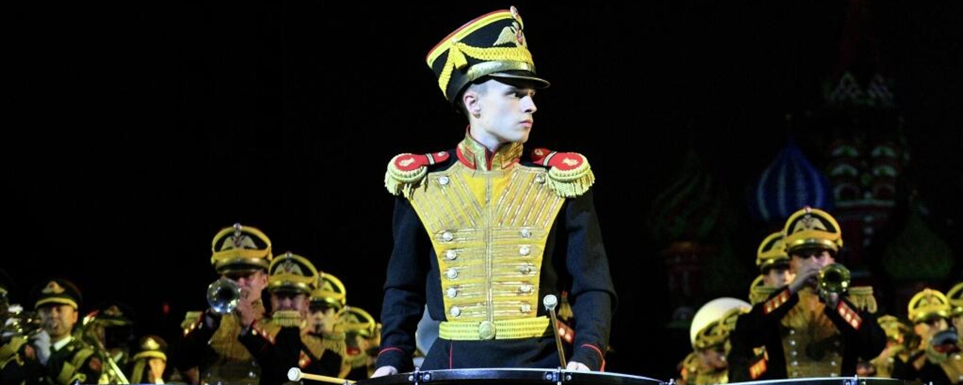 Centralьnый voennый orkestr Ministerstva oboronы vыstupaet na Meždunarodnom voenno-muzыkalьnom festivale Spasskaя bašnя - Sputnik Srbija, 1920, 27.08.2024