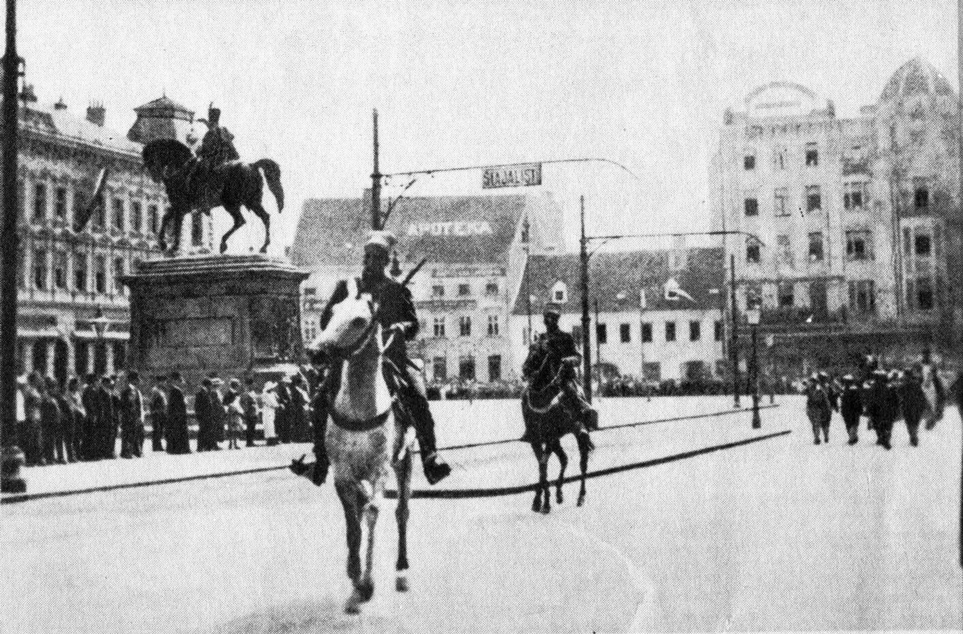 Srpska vojska ulazi u Zagreb, Trg Bana Jelačića, 1918. godina. - Sputnik Srbija, 1920, 28.08.2024