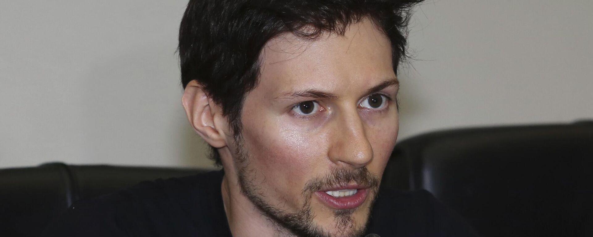 Telegram co-founder Pavel Durov speaks during a press conference following his meeting with Indonesian Communication and Information Minister Rudiantara in Jakarta, Indonesia Tuesday, Aug. 1, 2017.  - Sputnik Србија, 1920, 28.08.2024