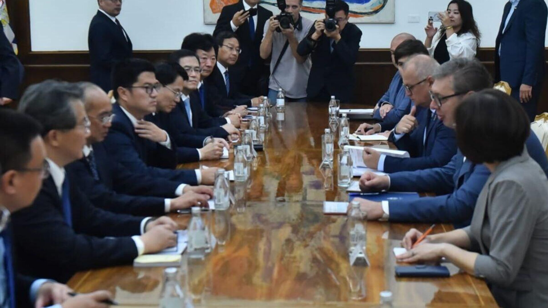 Predsednik Srbije Aleksandar Vučić sastao se sa sekretarom Komiteta Komunističke partije Kine u provinciji Šandong Lin Vuom - Sputnik Srbija, 1920, 09.09.2024