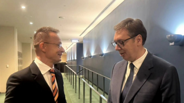 Aleksandar Vučić i Peter Sijarto - Sputnik Srbija