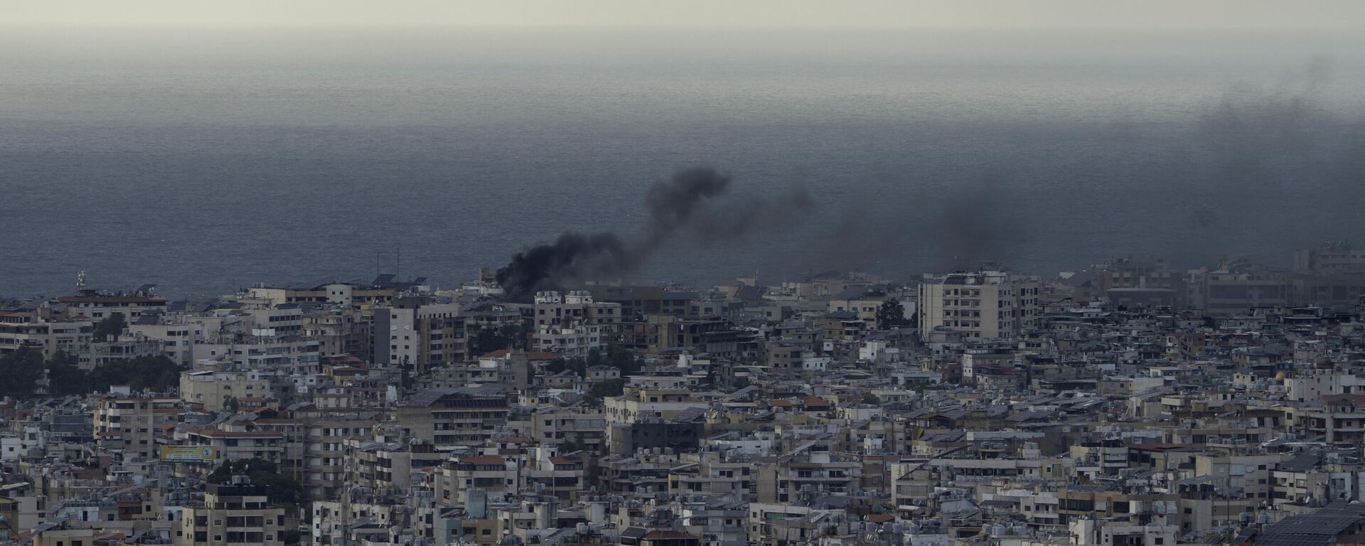 Самолет пролетает над Бейрутом, Ливан - Sputnik Србија, 1920, 09.09.2025