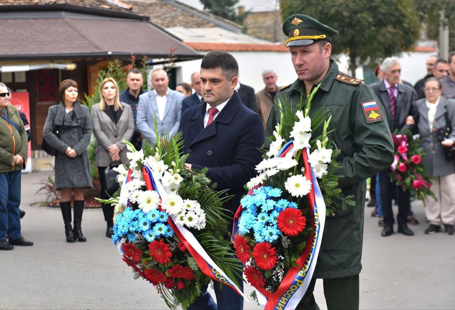 Polaganje venaca na spomenik palim borcima Crvene armije u Pančevu  - Sputnik Srbija, 1920, 06.10.2024